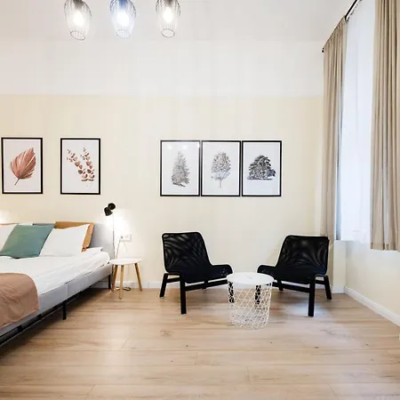 Apartment Compact Two-bedroom Retreat With Ac & Free Parking *
