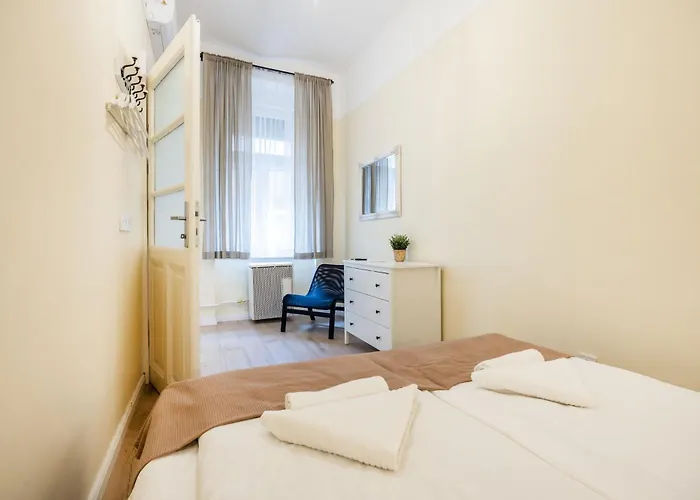 Compact Two-bedroom Retreat With Ac & Free Parking Apartamento *