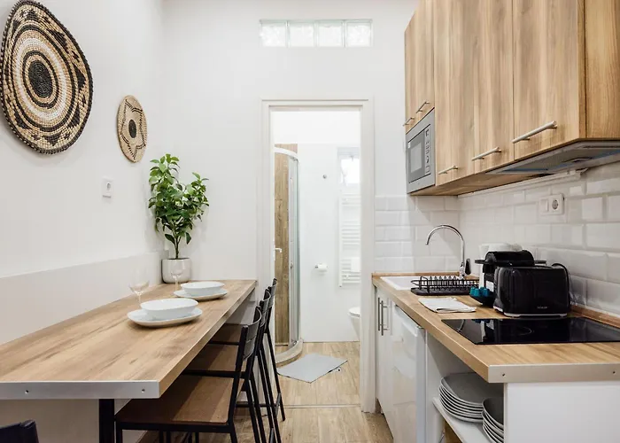 Compact Two-bedroom Retreat With Ac & Free Parking 公寓 布达佩斯