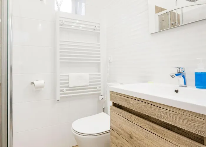 Compact Two-bedroom Retreat With Ac & Free Parking Apartament